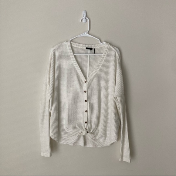 BUNDLE of 2 Out From Under Jojo Oversized Thermal Button-Front Tops from UO - Picture 7 of 12